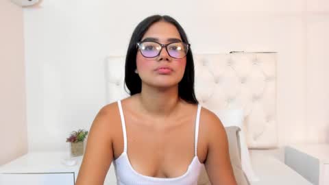 camilarosses online show from November 2025 11:21:02 AM