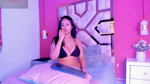 Snapshot of camilaspencer__ chatting on September 2025 11:45:02 AM camilaspencer__ online show from September 2025 11:45:02 AM