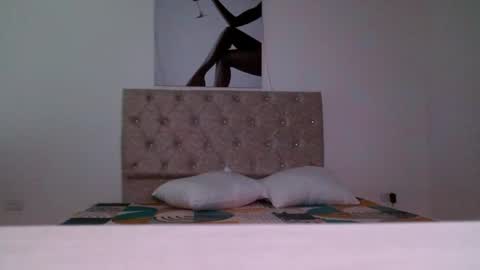 camilitarose2625 online show from October 2025 12:06:01 AM