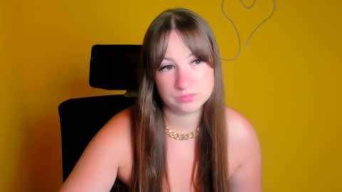 Snapshot of camilla_body chatting on July 2026 05:57:01 AM Camilla online show from July 2026 05:57:01 AM