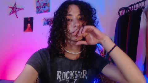 Snapshot of camille_delrey chatting on January 2025 03:43:02 AM  Camille   online show from January 2025 03:43:02 AM