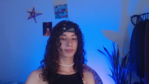 Snapshot of camille_delrey chatting on January 2025 01:32:02 AM  Camille   online show from January 2025 01:32:02 AM