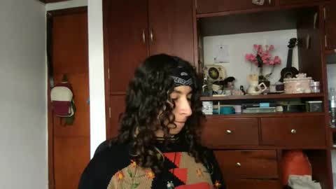 Snapshot of camille_delrey chatting on February 2025 07:27:01 PM  Camille   online show from February 2025 07:27:01 PM