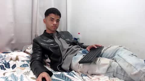 camillo_beischel_ online show from December 2025 08:03:02 PM