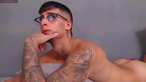   INDEPENDENT MODEL online show from December 2024 07:58:02 PM
