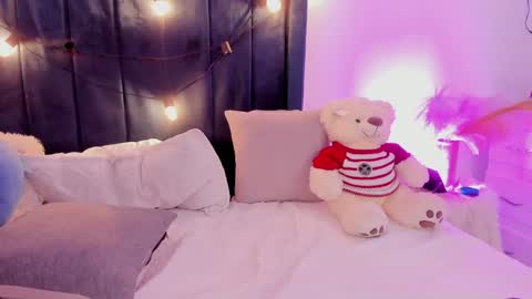 Snapshot of camilodoumit chatting on January 2025 02:25:02 PM CamiloDoumit online show from January 2025 02:25:02 PM