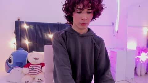 Snapshot of camilodoumit chatting on February 2025 02:13:01 PM CamiloDoumit online show from February 2025 02:13:01 PM