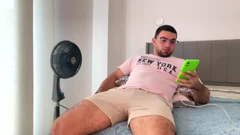 camilor_30 online show from August 2026 12:43:02 PM