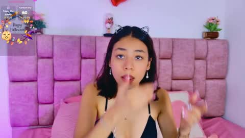 camiluxe online show from October 2025 12:19:01 PM