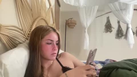 camncaroline online show from September 2025 03:40:01 AM
