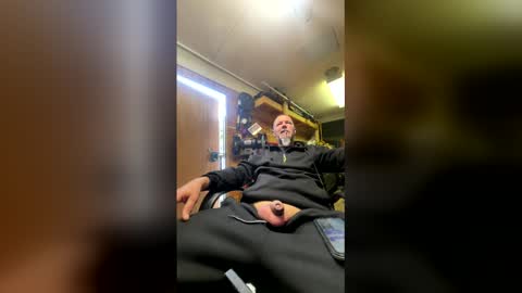 Chris online show from April 2026 07:18:02 PM