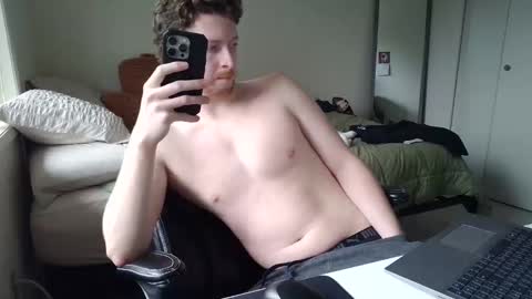 Snapshot of canadianstud18 chatting on February 2025 07:00:01 PM Devon online show from February 2025 07:00:01 PM