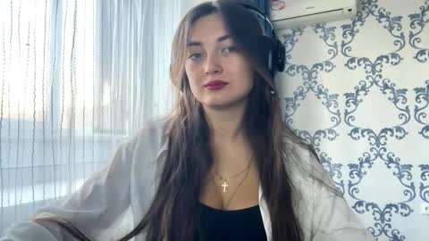 Kate online show from November 2025 08:03:02 AM