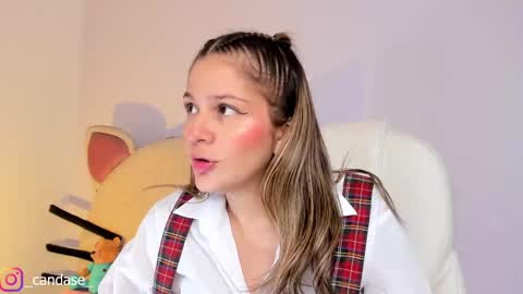 Candase online show from November 2025 11:37:01 PM