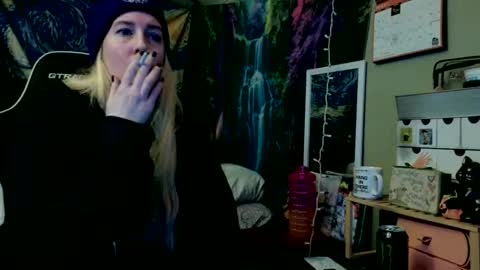 Candi online show from May 2026 06:07:02 AM