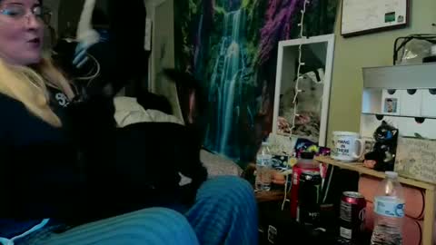 Candi online show from May 2026 07:22:02 PM