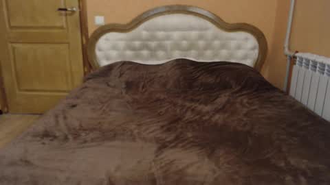 Candy online show from December 2025 12:03:02 PM