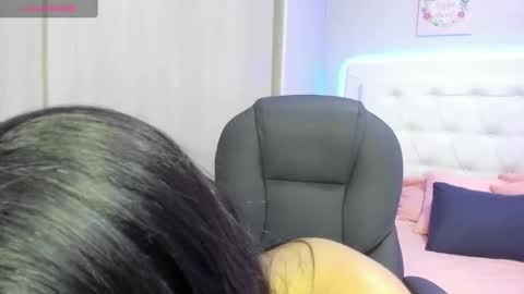 candy brown online show from October 2025 07:22:01 PM