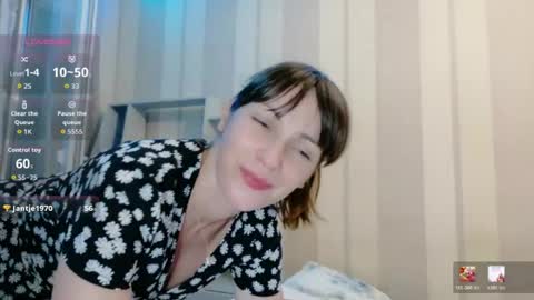 Snapshot of candy__spicy chatting on June 2026 08:40:02 PM Candy Spicy online show from June 2026 08:40:02 PM