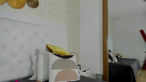 candy eyes  online show from June 2026 06:52:02 AM
