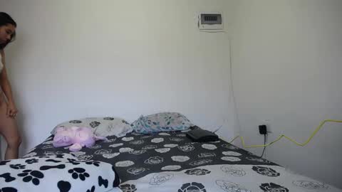 Candy  Grey online show from November 2025 12:05:02 PM