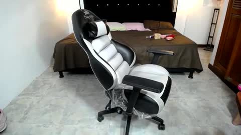 candy online show from January 2025 11:50:01 PM