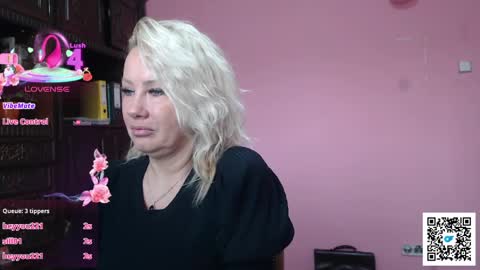 candy_hellenx online show from April 2026 05:46:01 AM
