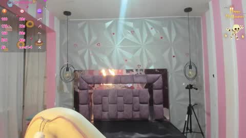 Ania online show from November 2025 11:08:02 AM