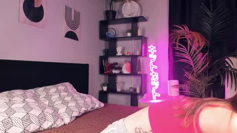 Snapshot of candy_sandy_ chatting on January 2025 08:25:02 AM Sandy online show from January 2025 08:25:02 AM
