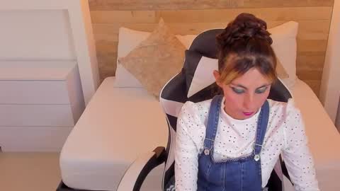 CANDY online show from October 2025 07:16:01 PM