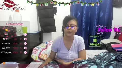 Snapshot of candy_val chatting on January 2025 05:37:02 AM candy_val online show from January 2025 05:37:02 AM