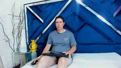 Snapshot of candyandsteven chatting on September 2025 02:33:01 AM candyandsteven online show from September 2025 02:33:01 AM