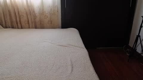 Candyce Holt online show from February 2025 04:28:01 PM