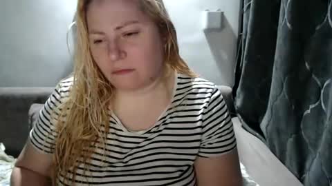 Laura online show from January 2025 07:16:02 PM