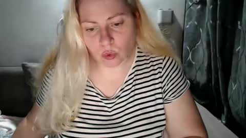 Laura online show from January 2025 05:01:01 PM