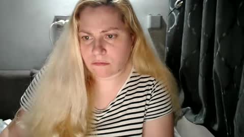 Laura online show from January 2025 08:48:01 PM
