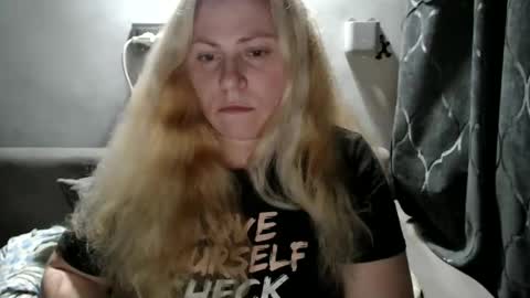 Laura online show from January 2025 01:21:02 AM