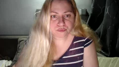 Laura online show from January 2025 10:37:01 PM