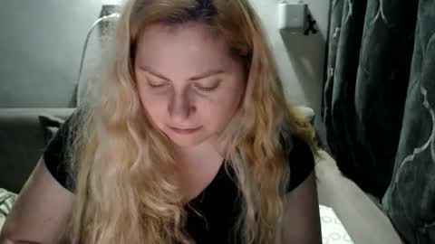 Laura online show from January 2025 05:34:01 PM