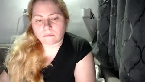 Laura online show from January 2025 07:10:02 PM