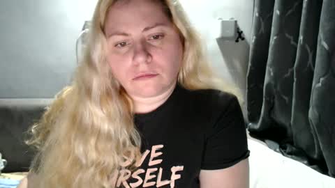 Laura online show from February 2025 11:14:02 PM