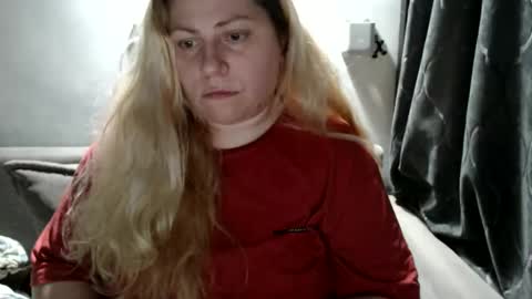 Laura online show from February 2025 06:42:01 PM