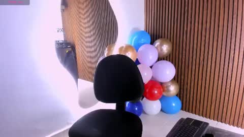 candyglow_ online show from June 2026 06:40:02 PM