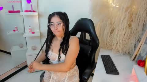 Candy  online show from September 2025 12:18:02 PM