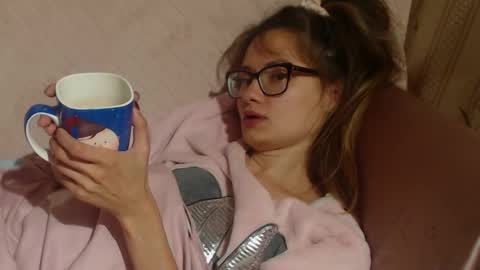 Snapshot of candylady13 chatting on October 2025 11:24:02 PM say meow and send tips online show from October 2025 11:24:02 PM