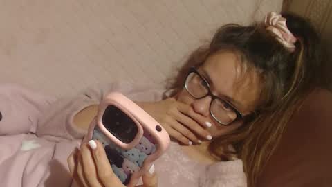 Snapshot of candylady13 chatting on October 2025 09:22:01 PM say meow and send tips online show from October 2025 09:22:01 PM