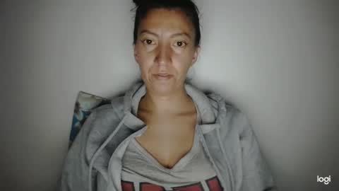 Snapshot of candymilfff chatting on January 2025 03:27:02 AM candymilfff online show from January 2025 03:27:02 AM