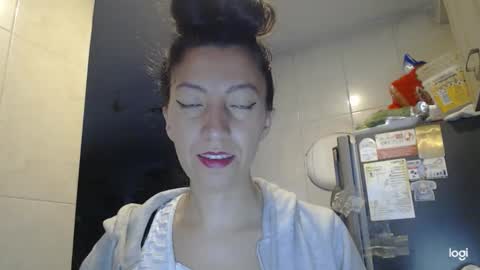 Snapshot of candymilfff chatting on January 2025 11:13:02 PM candymilfff online show from January 2025 11:13:02 PM