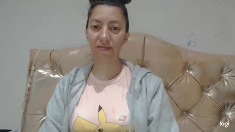 Snapshot of candymilfff chatting on February 2025 12:32:01 PM candymilfff online show from February 2025 12:32:01 PM