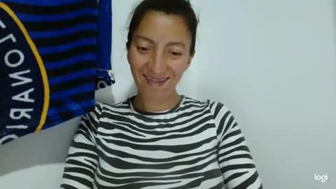 Snapshot of candymilfff chatting on September 2025 10:43:01 PM candymilfff online show from September 2025 10:43:01 PM